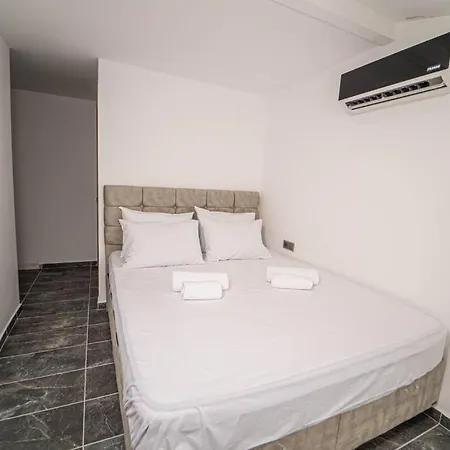 3br Amazing Garden With Pool In Fethiye